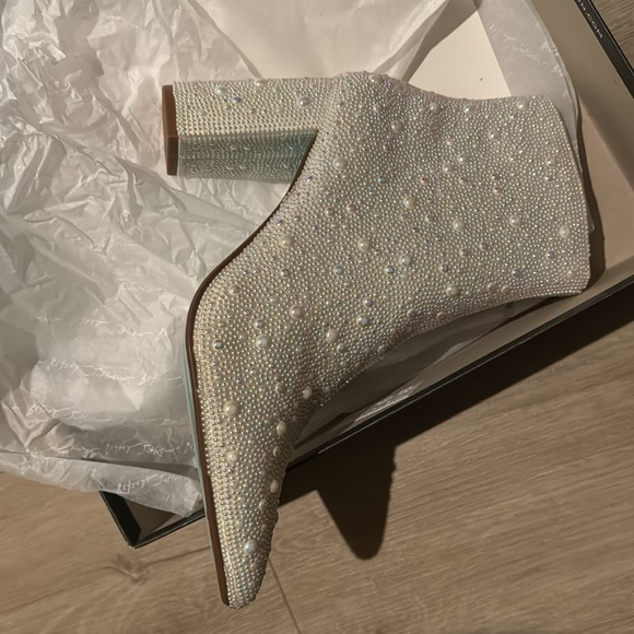 Betsey Johnson Women's Cady Evening Booties - Ivory 7.5 - Picture 10 of 11